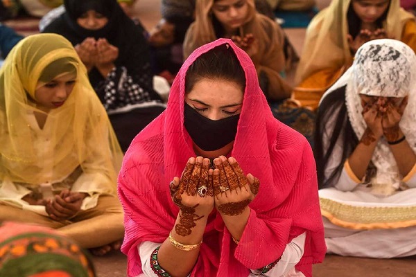 حال و هوای نماز عید فطر در چهار گوشه جهان + عکس حال و هوای نماز عید فطر در چهار گوشه جهان + عکس