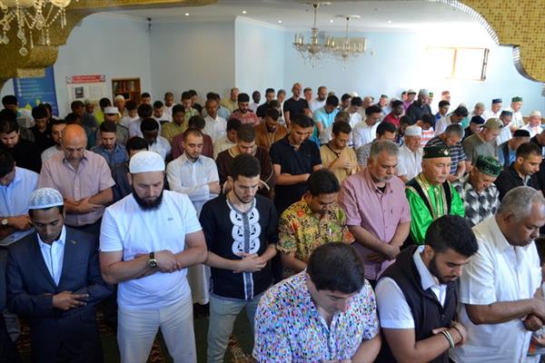 رعایت شرع اسلامی برای بسیاری از قرقیزیها یک سنت است رعایت شرع اسلامی برای بسیاری از قرقیزیها یک سنت است