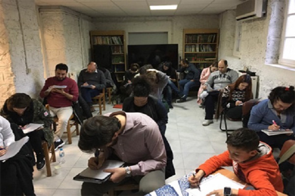 آزمون پایان دوره آموزش زبان فارسی در یونان برگزار شد آزمون پایان دوره آموزش زبان فارسی در یونان برگزار شد