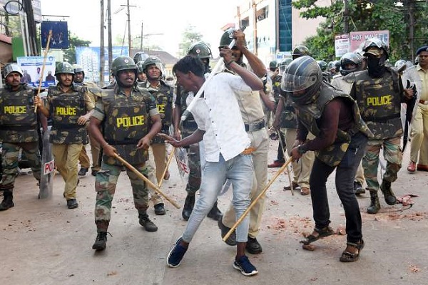 کامل نیست// شروع نقض حقوق بشر مسلمانان هند با لغو ماده 370 قانون اساسی کامل نیست// شروع نقض حقوق بشر مسلمانان هند با لغو ماده 370 قانون اساسی