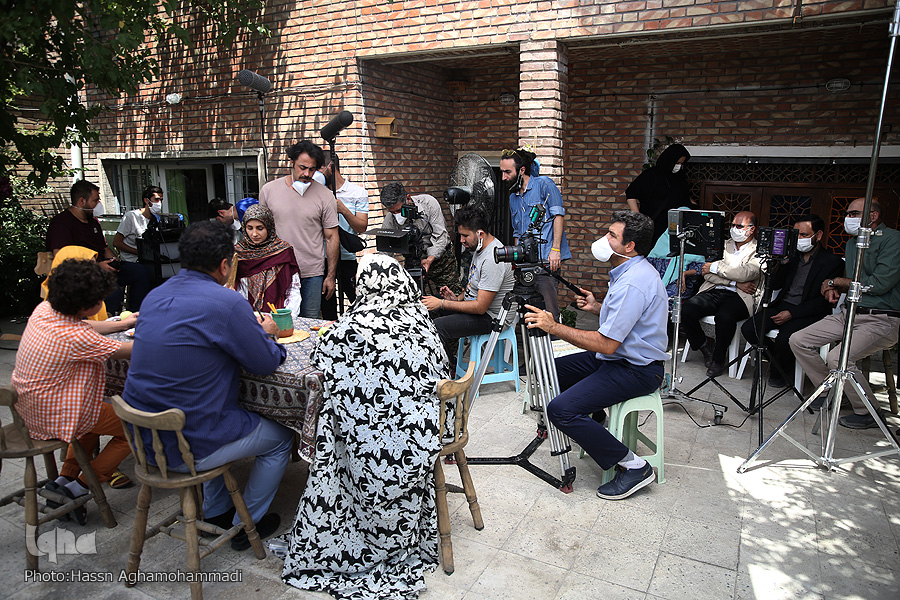 یکی بود یکی نبود یکی بود یکی نبود