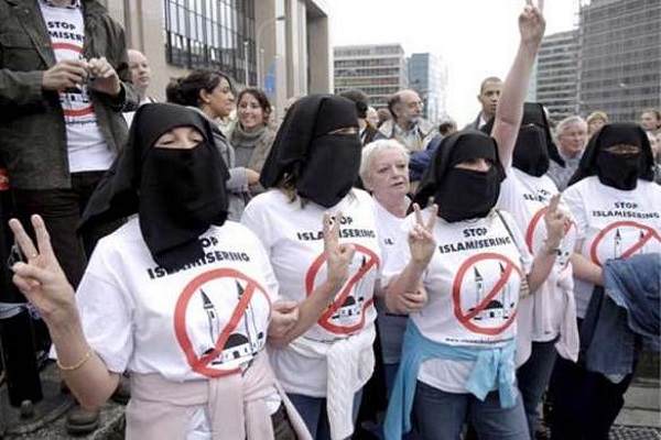 اسلامهراسی؛ ساخت هویتی غیرواقعی از اسلام و مسلمانان/ آماده اسلامهراسی؛ ساخت هویتی غیرواقعی از اسلام و مسلمانان/ آماده