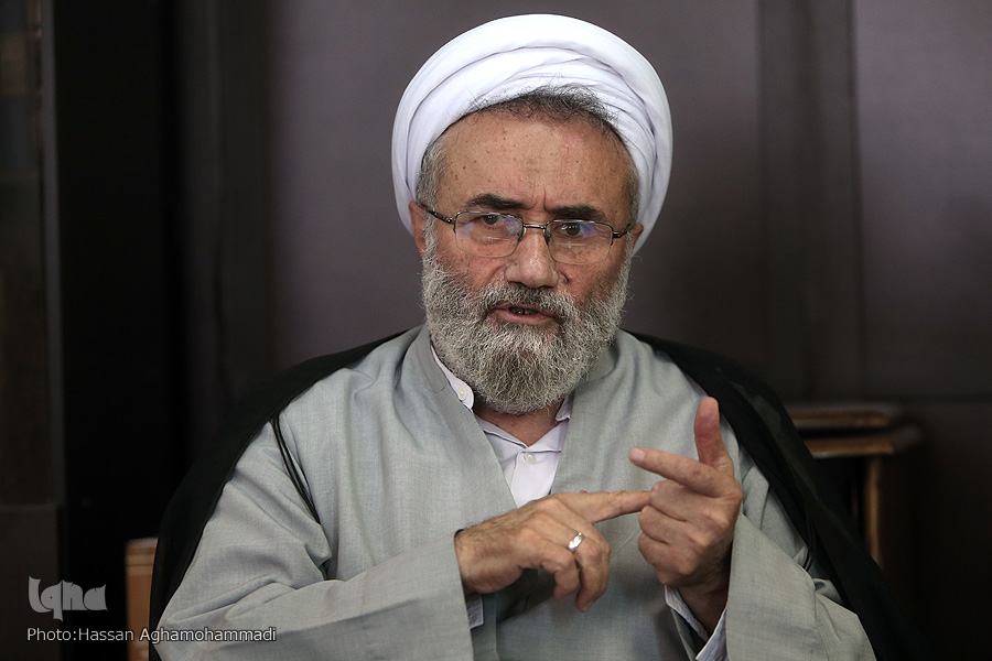 حجت&zwnj;الاسلام مسیح مهاجری، مدیرمسئول روزنامه جمهوری اسلامی