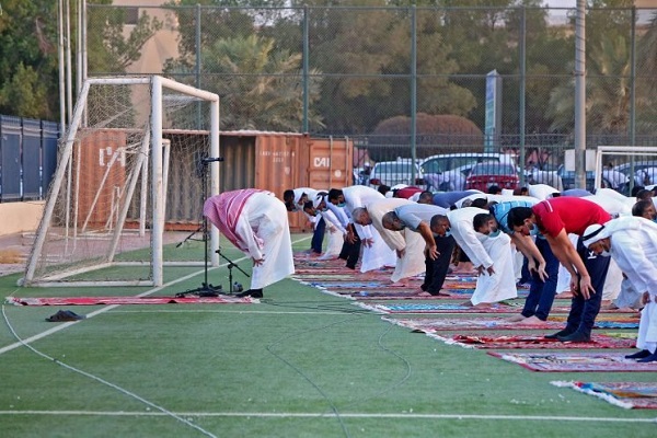 جلوه&zwnj;هایی از برپایی نماز عید قربان در جهان