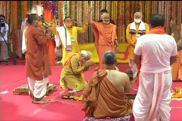 برگزاری مراسم ساخت معبد هندویی در محل مسجد بابری