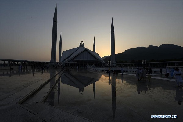 بازگشایی بزرگترین مسجد پاکستان + تصاویر بازگشایی بزرگترین مسجد پاکستان + تصاویر