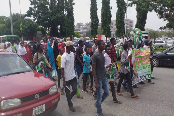 تظاهرات هواداران شیخ زکزاکی در پایتخت نیجریه