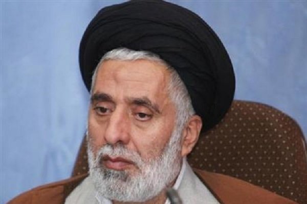 معلمان قصص قرآنی را متناسب با فهم دانشآموزان پردازش کنند / قرآن واجد بهترین شیوه قصهگویی