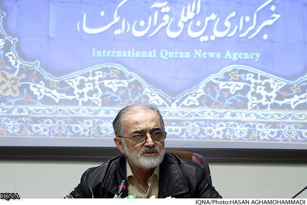 تجلیل از «هادی آرزم» در اختتامیه مسابقات قرآن استان تهران تجلیل از «هادی آرزم» در اختتامیه مسابقات قرآن استان تهران