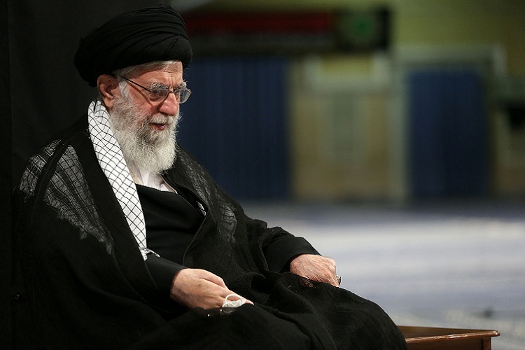 آخرین شب مراسم عزاداری حضرت اباعبدالله الحسین(ع) با حضور رهبر انقلاب در حال برگزاری است آخرین شب مراسم عزاداری حضرت اباعبدالله الحسین(ع) با حضور رهبر انقلاب در حال برگزاری است