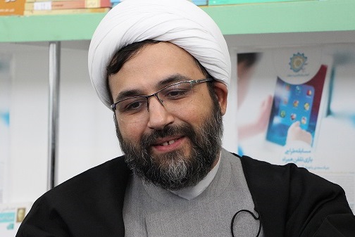 قرآن&zwnj;محوری روضه&zwnj;های خانگی ظرفیت وجودی افراد را بالا می&zwnj;برد / تعریف سطوح متفاوت از عرض ارادت به امام حسین(ع)