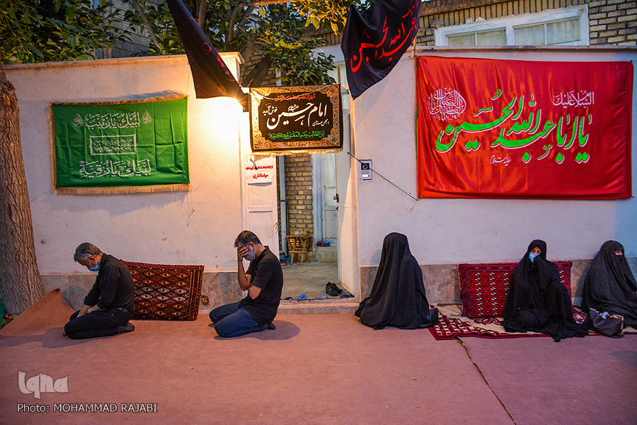 قرآن&zwnj;محوری روضه&zwnj;های خانگی ظرفیت وجودی افراد را بالا می&zwnj;برد / تعریف سطوح متفاوت از عرض ارادت به امام حسین(ع)