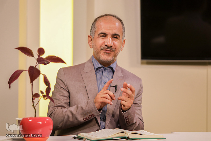 اسماعیل عاکفی