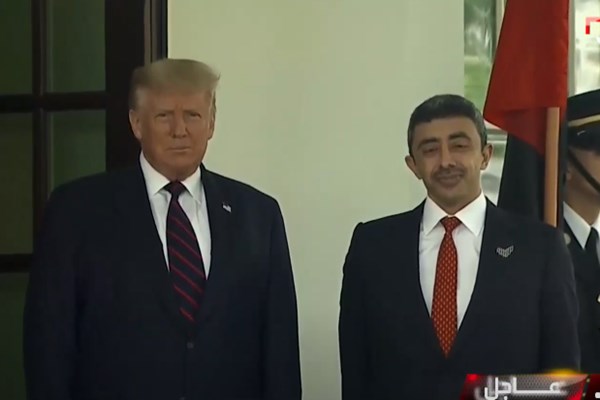 امضای توافق سازش بحرین و امارات با رژیم صهیونیستی/ تظاهرات هزاران فلسطینی در کرانه باختری امضای توافق سازش بحرین و امارات با رژیم صهیونیستی/ تظاهرات هزاران فلسطینی در کرانه باختری