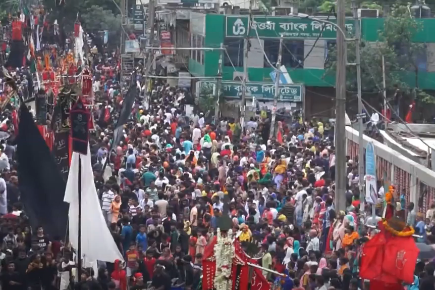 شیعیان بنگلادش در خانه عزادار محرم میشوند شیعیان بنگلادش در خانه عزادار محرم میشوند