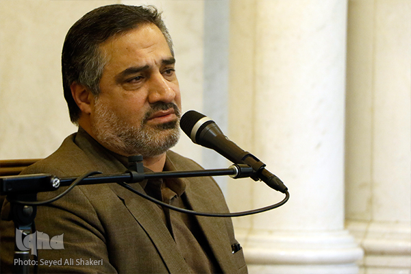 رسالت روضه&zwnj;های خانگی حفظ اصالت فرهنگ عاشورا بوده است / دلایل گریه بر امام حسین(ع) / گفتمان جمهوری اسلامی در امتداد گفتمان عاشورا