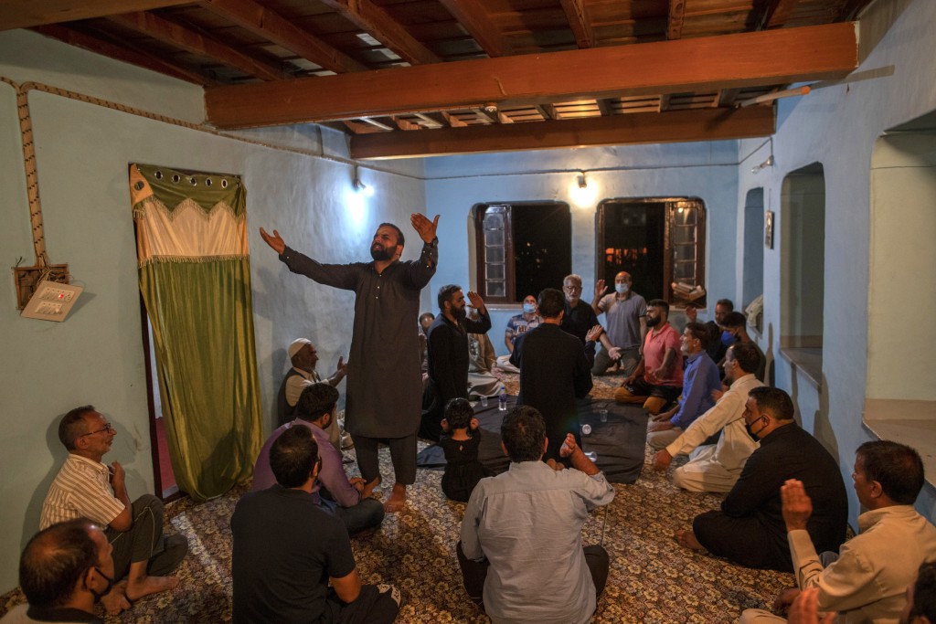 محرم در کشمیر؛ عزاداری در سایه کرونا تحت فشارهای دولت هند + عکس