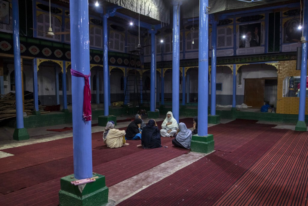 محرم در کشمیر؛ عزاداری در سایه کرونا تحت فشارهای دولت هند + عکس