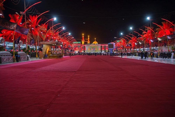 بین الحرمین در شب عاشورای حسینی (ع) سرخ&zwnj;پوش شد