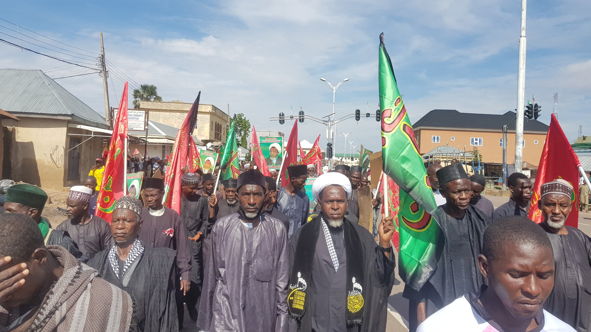 برپایی مراسم روز عاشورا در 300 منطقه نیجریه/ حمله پلیس به عزادران