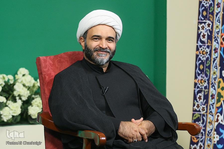 هادی مزینانی کارشناس شرعی