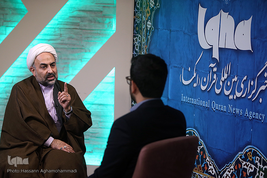 اربعین یعنی همه میتوانند زیارت کنند / اشتباهات رسانهای در پوشش اربعین اربعین یعنی همه میتوانند زیارت کنند / اشتباهات رسانهای در پوشش اربعین