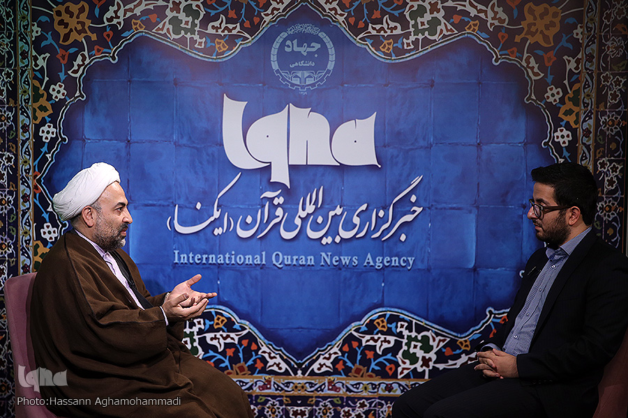 اربعین یعنی همه میتوانند زیارت کنند / اشتباهات رسانهای در پوشش اربعین اربعین یعنی همه میتوانند زیارت کنند / اشتباهات رسانهای در پوشش اربعین