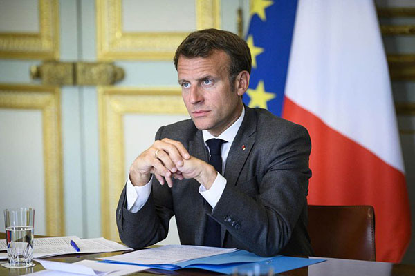 جهان بحران&zwnj;زده مدعیان لائیسیته و تأملی بر رفتارهای اخیر مکرون