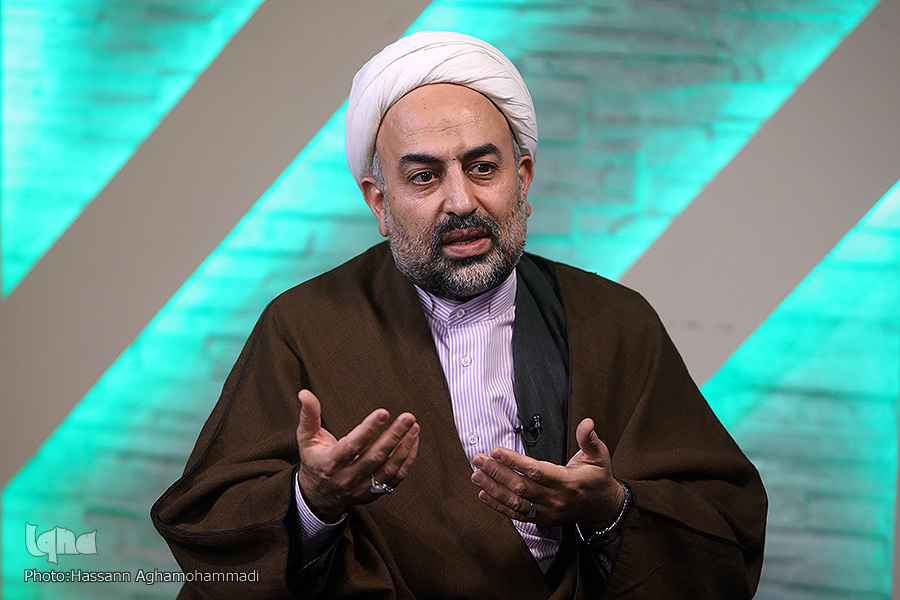 حجت&zwnj;الاسلام والمسلمین محمدرضا زائری، مدیرمسئول مجله خیمه و فعال فرهنگی و رسانه&zwnj;ای