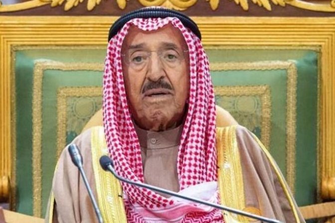 پخش ناگهانی آیات قرآن کریم در تلویزیون کویت/ امیر کویت درگذشت