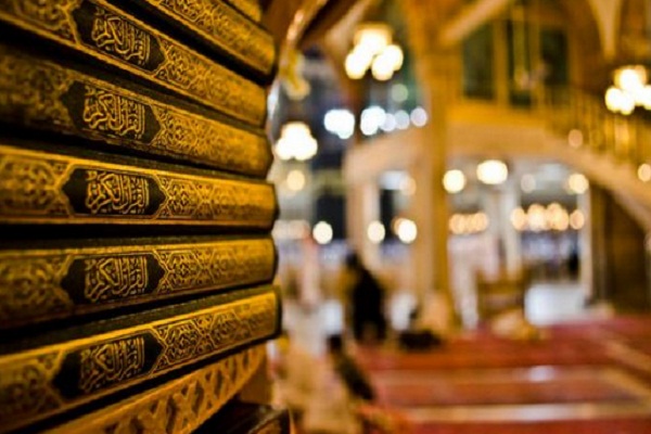 فیلم | صحافی قرآنهای حرم مطهر حسینی فیلم | صحافی قرآنهای حرم مطهر حسینی