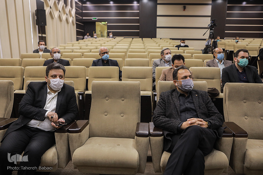 مراسم بزرگداشت پدران و مادران آسمانی جامعه قرانی در مراسم بزرگداشت پدران و مادران آسمانی جامعه قرانی