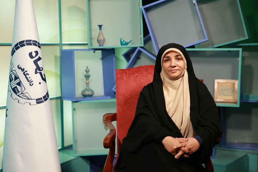 یکشنبه / نشست معنای &laquo;کاربردی سازی&raquo; و معادل&shy;های آن در مکاتب و رویکردهای فلسفی برگزار شد