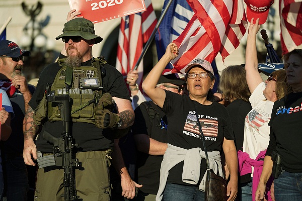 شادی طرفداران بایدن و ناراحتی حامیان ترامپ + عکس شادی طرفداران بایدن و ناراحتی حامیان ترامپ + عکس