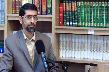 اثر شناخت تفسیر علامه طباطبایی بر کیفیت قرائت و حفظ / کتاب آشنایی با المیزان برای حافظان و قاریان تدوین شود اثر شناخت تفسیر علامه طباطبایی بر کیفیت قرائت و حفظ / کتاب آشنایی با المیزان برای حافظان و قاریان تدوین شود