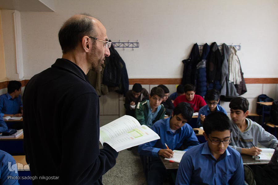 تهدید و تحدید قرآن در مدرسه / وقتی ریشه علاقه به قرآن در مقطع ابتدایی میخشکد تهدید و تحدید قرآن در مدرسه / وقتی ریشه علاقه به قرآن در مقطع ابتدایی میخشکد