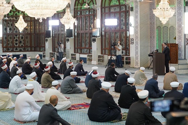 شرکت اسد در مراسم سالروز ولادت پیامبر اکرم (ص) در مسجدی در دمشق+عکس شرکت اسد در مراسم سالروز ولادت پیامبر اکرم (ص) در مسجدی در دمشق+عکس