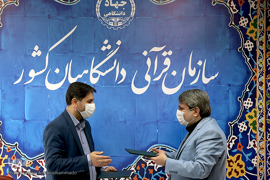 همصدایی جامعه قرآنی در محکومیت سران هتاک فرانسوی همصدایی جامعه قرآنی در محکومیت سران هتاک فرانسوی