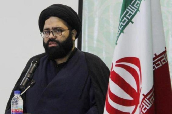 حجت&zwnj;الاسلام والمسلمین امید مؤذنی معاون پژوهشی پژوهشگاه شهید صدر