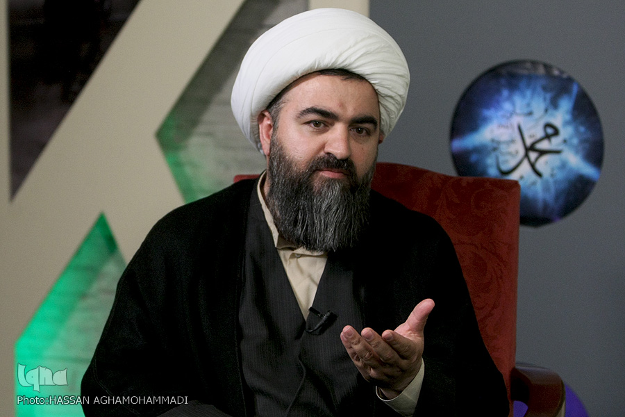 پیشنهاد اعتصاب علمی برای تحول آموزشی اکبرنژاد