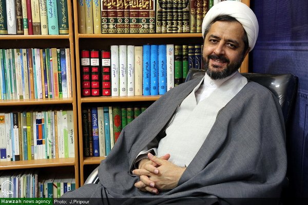 هدی عباسی عضو هیئت علمی دانشگاه قرآن و حدیث