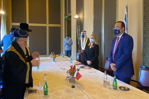 فراخوان تظاهرات خشم بحرینیها علیه سفر نخستوزیر رژیم صهیونیستی