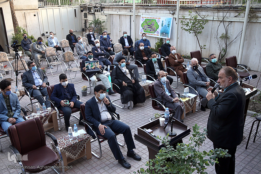 فعالان قرآنی پیش از حق خود، مطالبه&zwnj;گر حقوق جامعه باشند