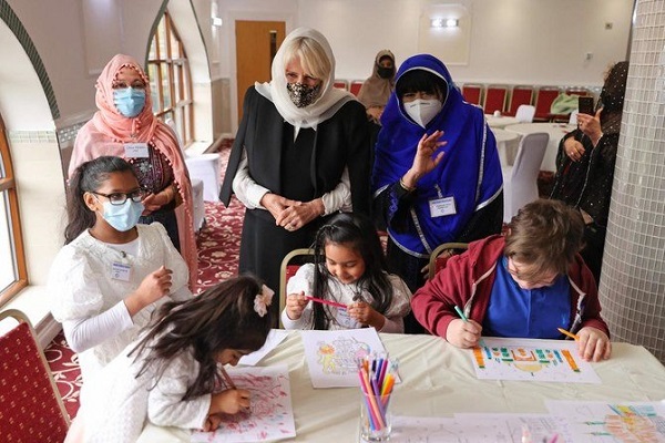 بازدید مقام سلطنتی بریتانیا از مسجدی در لندن+ تصاویر / آماده بازدید مقام سلطنتی بریتانیا از مسجدی در لندن+ تصاویر / آماده