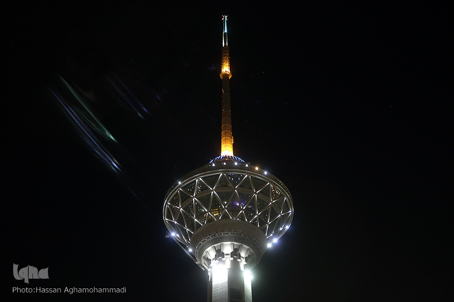 حلاوت جزخوانی قرآن در فراز آسمان / شبی با برنامه&zwnj;ای از جنس نور