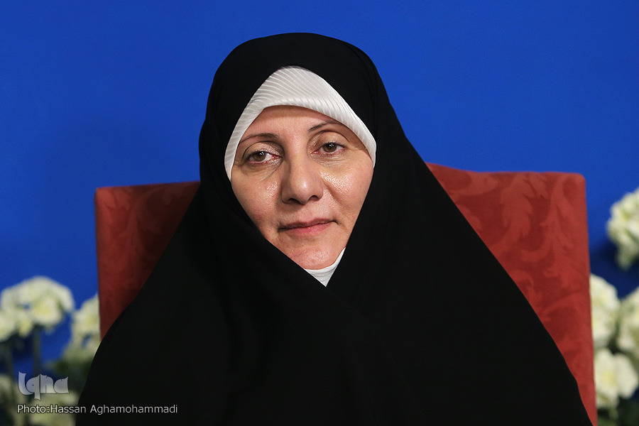 بیان کدام آیات برای جوانانی که به عقل انتزائی و تحلیل رسیدهاند مناسب است؟