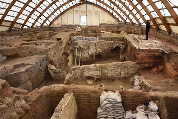 نوای اذان در مسجد 600 ساله &laquo;موغله&raquo; ترکیه طنین&zwnj;انداز می&zwnj;شود