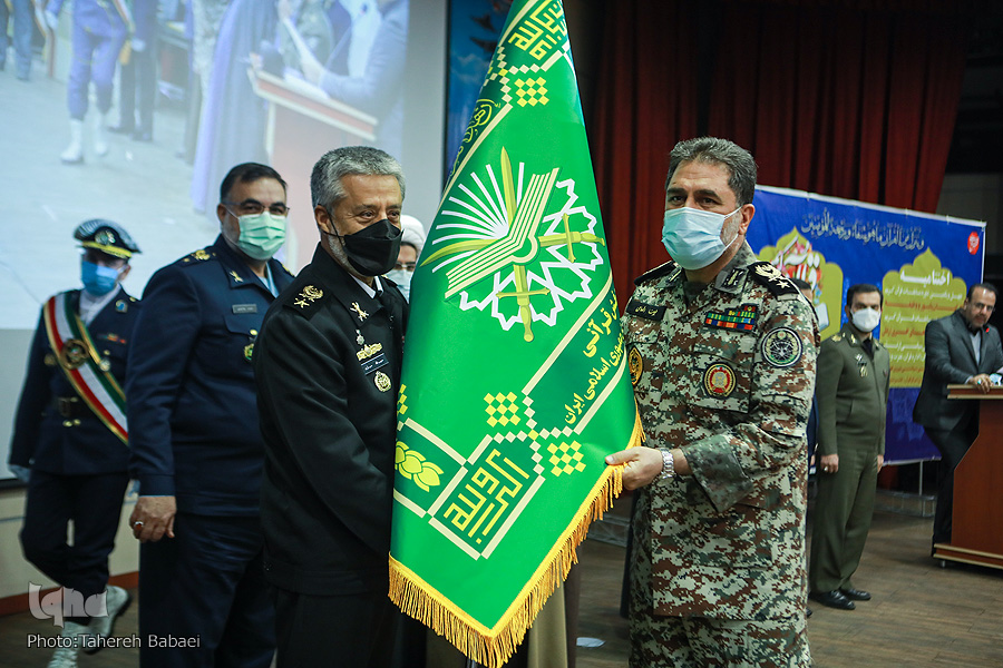 مسابقات ارتش و دریافت درفش قرآنی مسابقات ارتش و دریافت درفش قرآنی