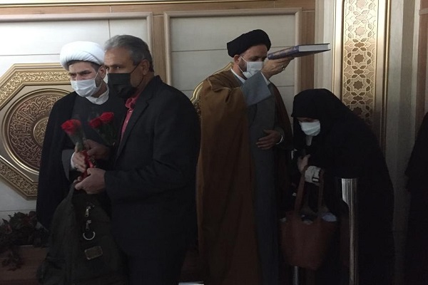 اولین گروه از زائران ایرانی عازم سوریه شد