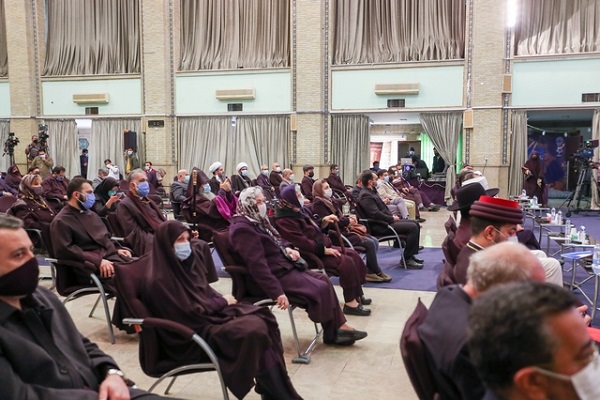 سردار سلیمانی فارغ از دین به دفاع از مظلوم پرداخت